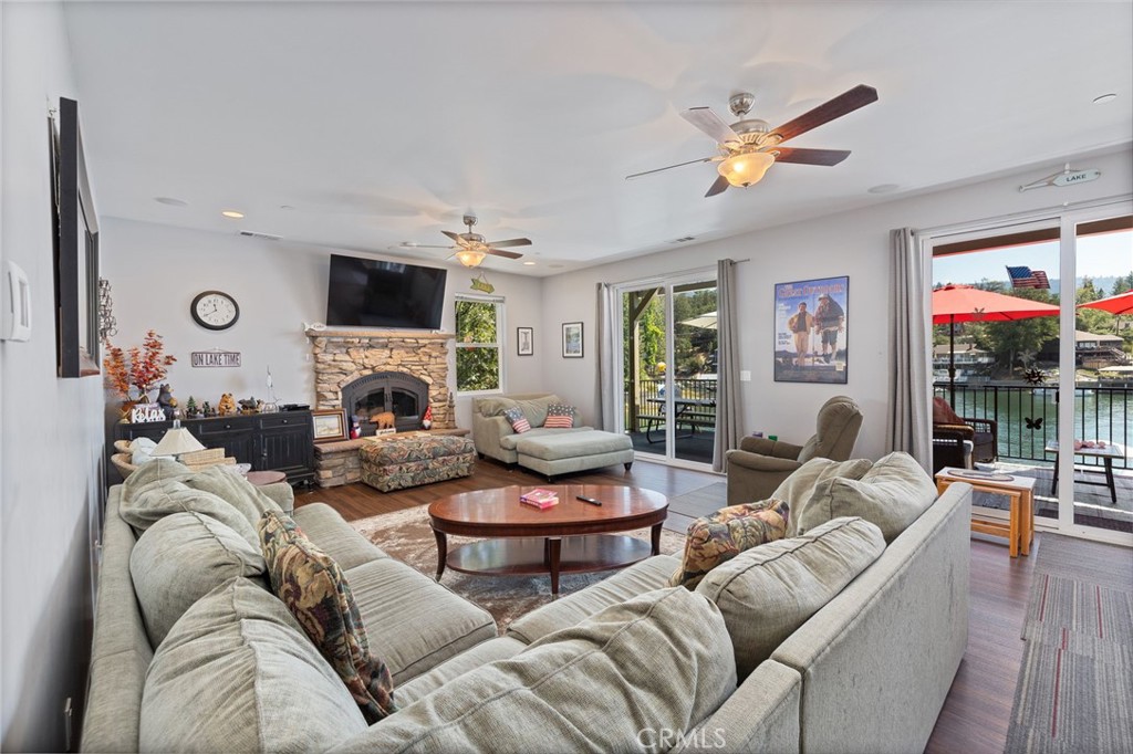 39317 Point Property Photo 4