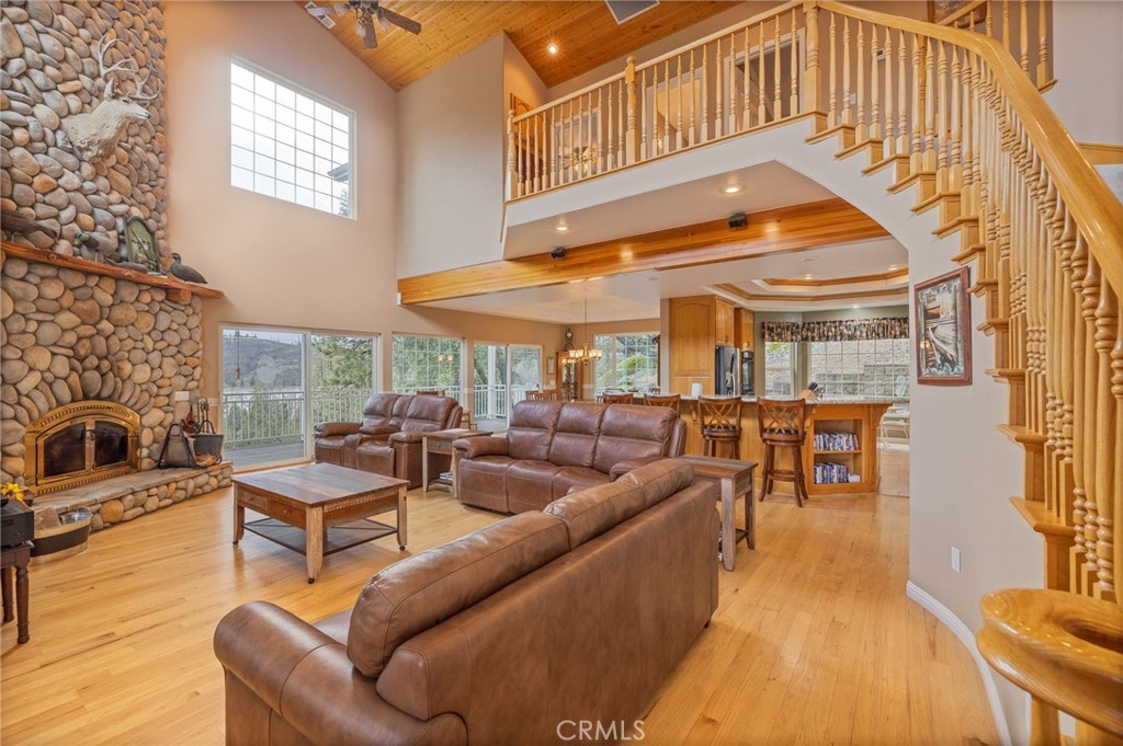 39818 Granite Ridge Property Photo 5