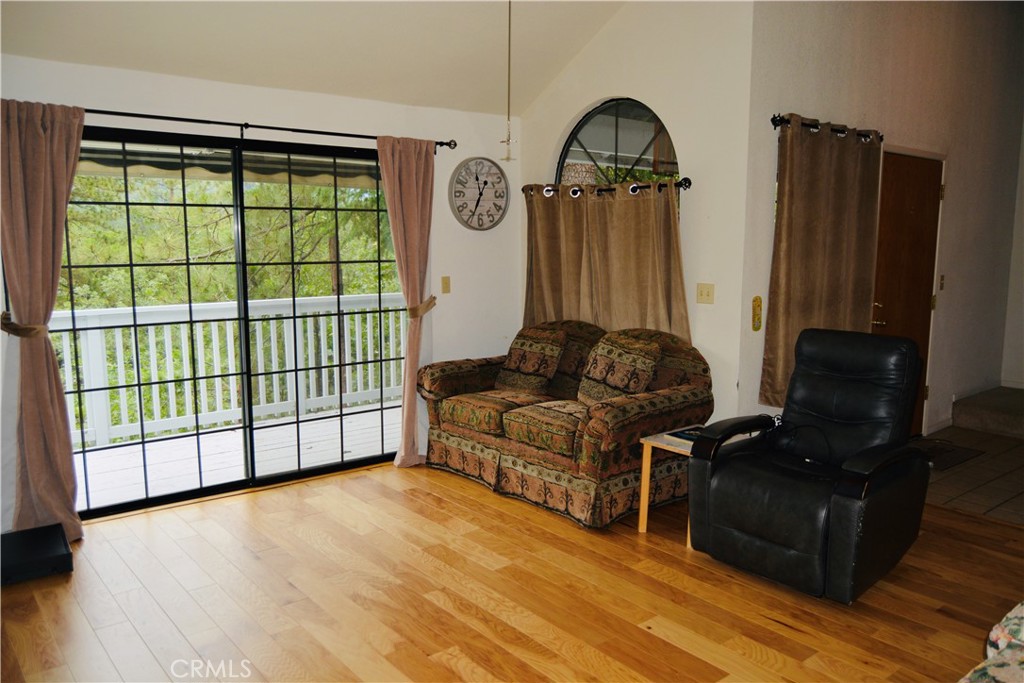 40748 Foxboro Court Property Photo 2