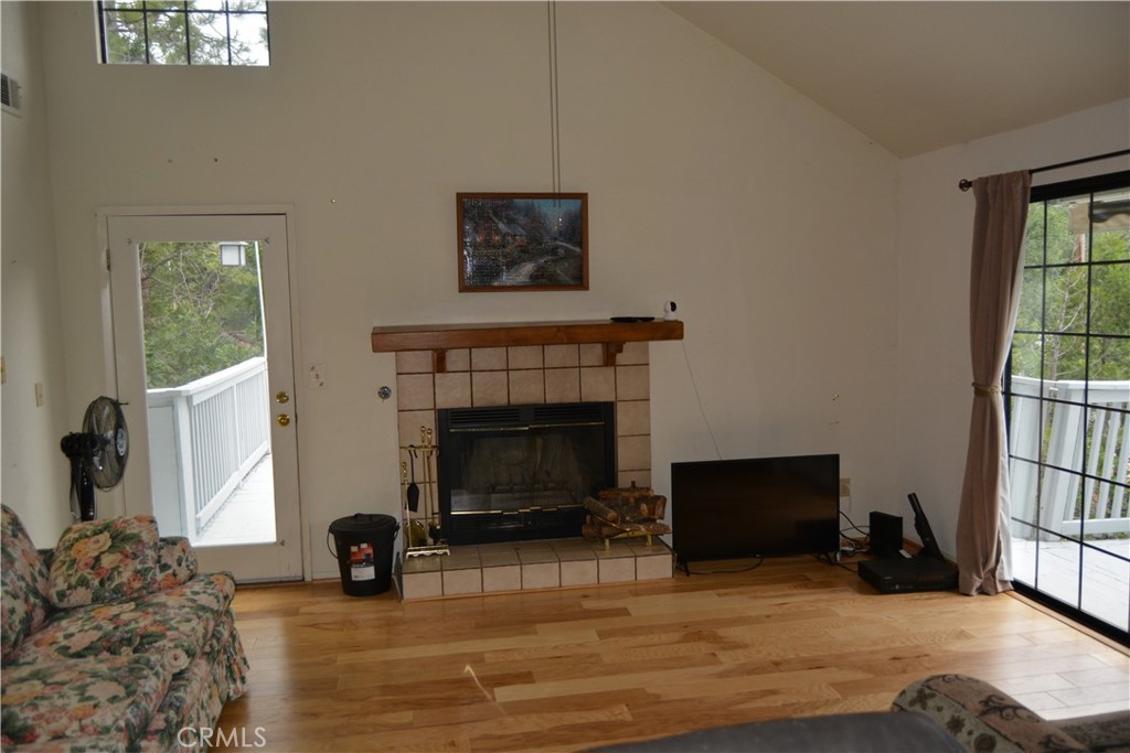 40748 Foxboro Court Property Photo 4