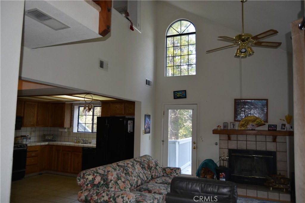 40748 Foxboro Court Property Photo 6
