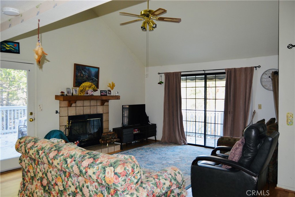 40748 Foxboro Court Property Photo 8