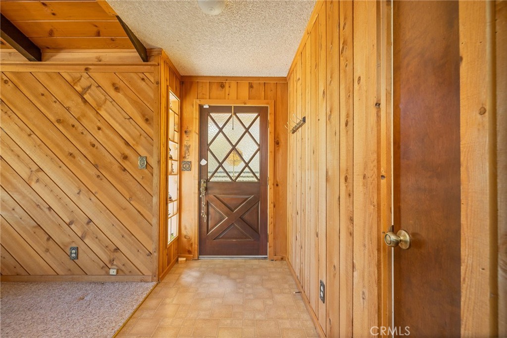 54481 Pinchot Dr. Property Photo 5