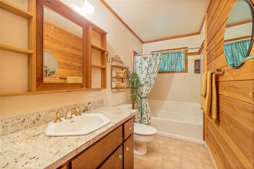 54481 Pinchot Dr. Property Photo 18