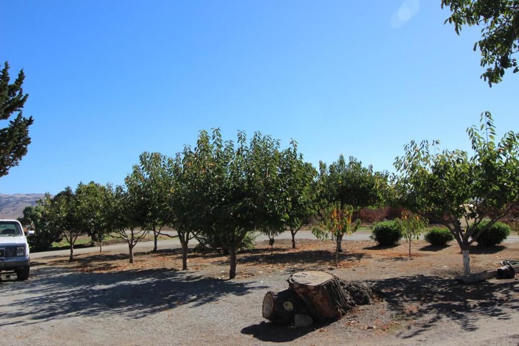 2025 Pacheco Pass Highway Property Photo 1
