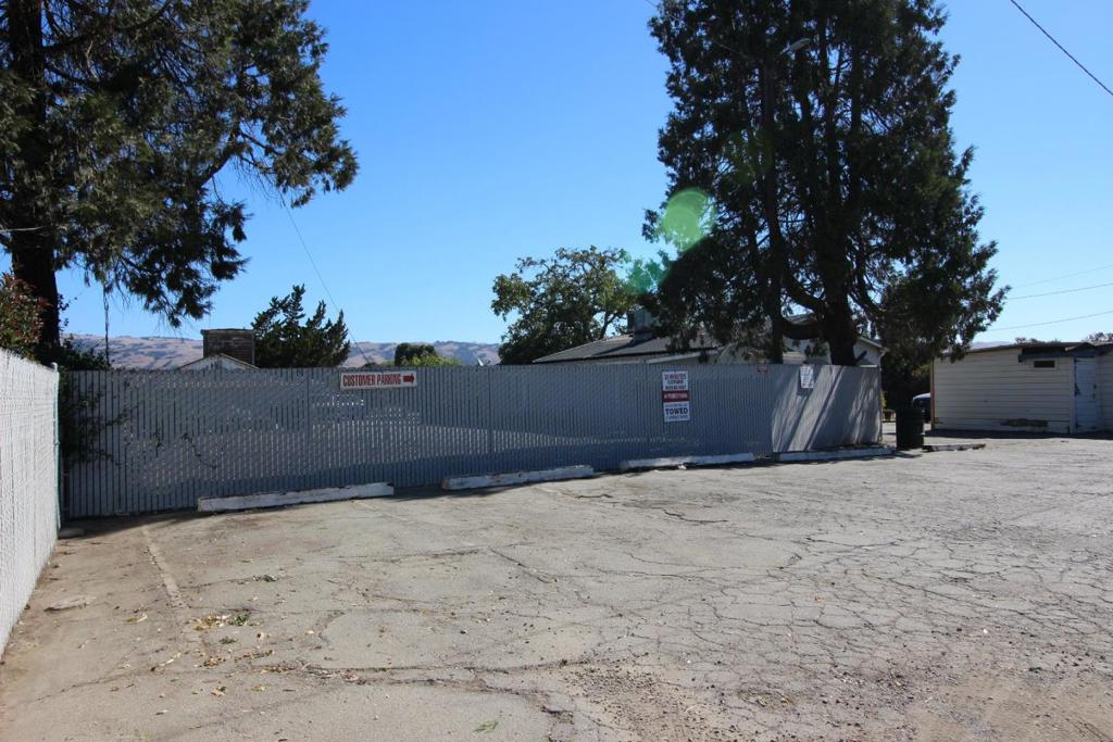 2025 Pacheco Pass Highway Property Photo 2