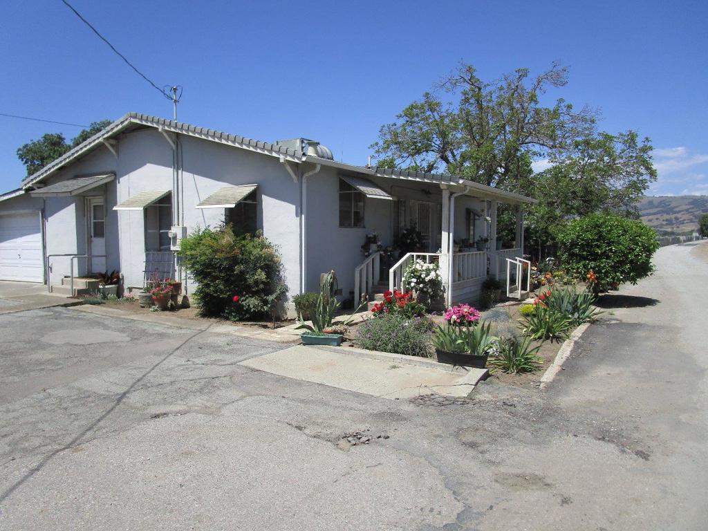 2025 Pacheco Pass Highway Property Photo 14