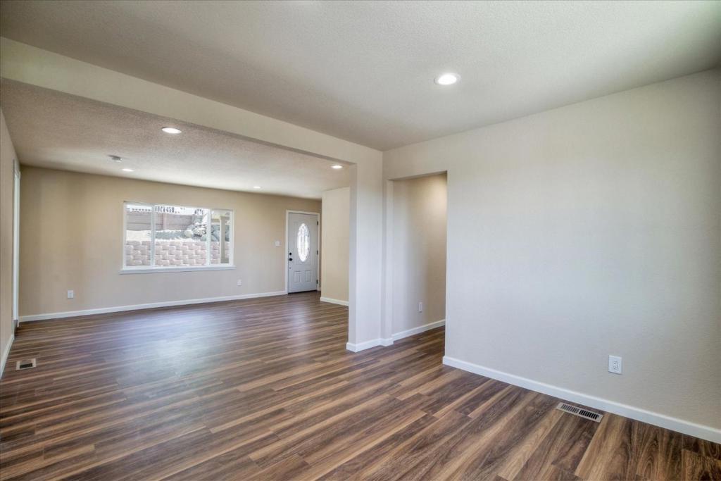 110 Navone Street Property Photo 11