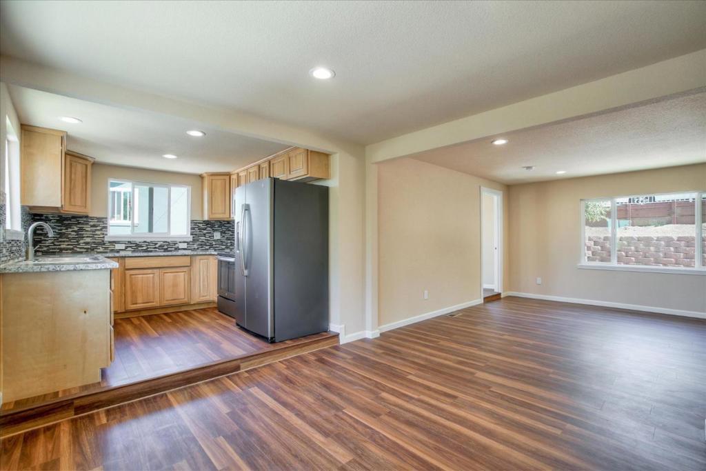110 Navone Street Property Photo 12