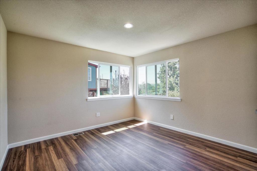 110 Navone Street Property Photo 19