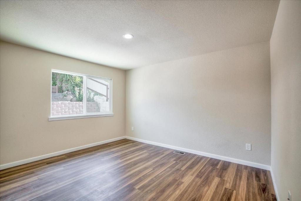 110 Navone Street Property Photo 22