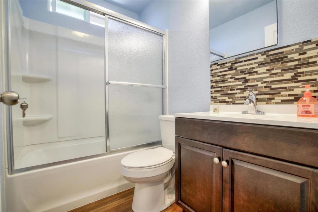 110 Navone Street Property Photo 28