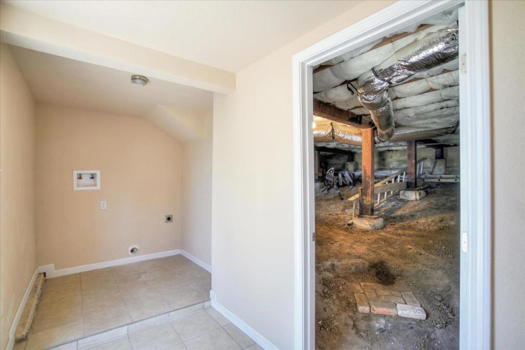 110 Navone Street Property Photo 29