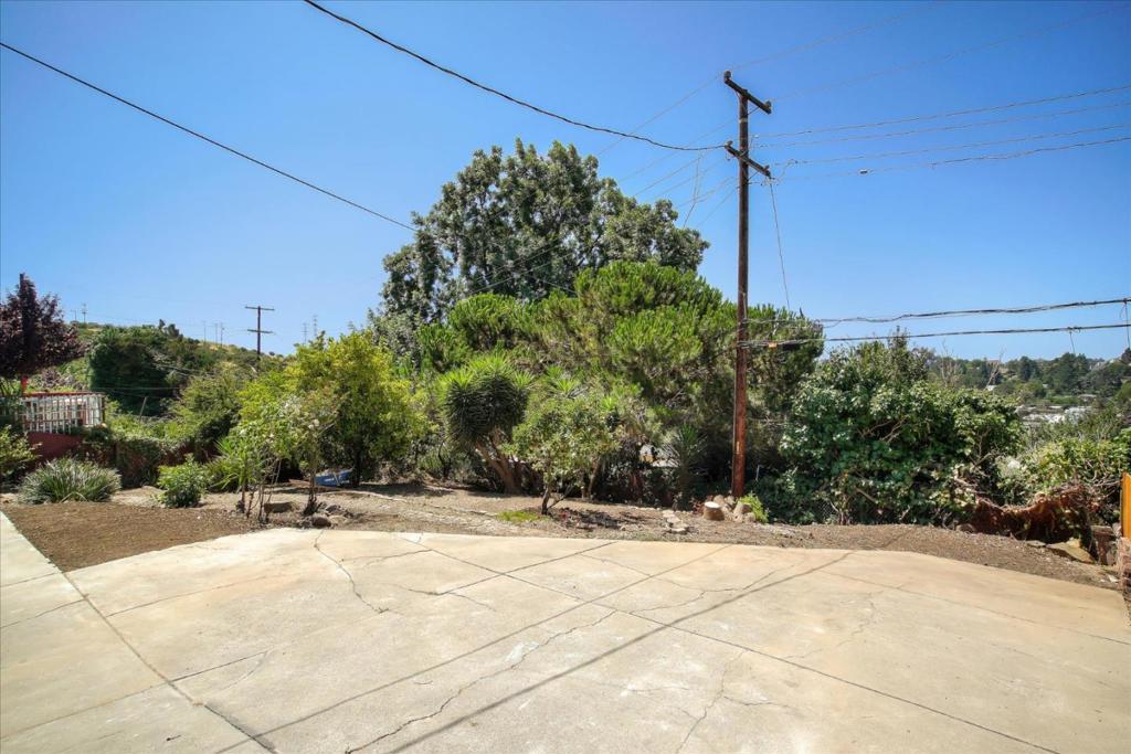 110 Navone Street Property Photo 35