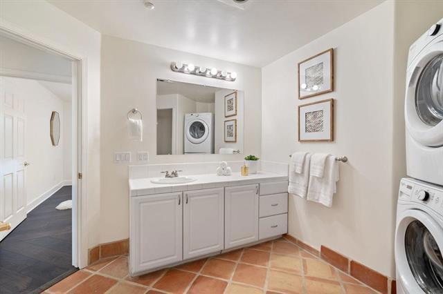 518 Almer 2 Property Photo 17
