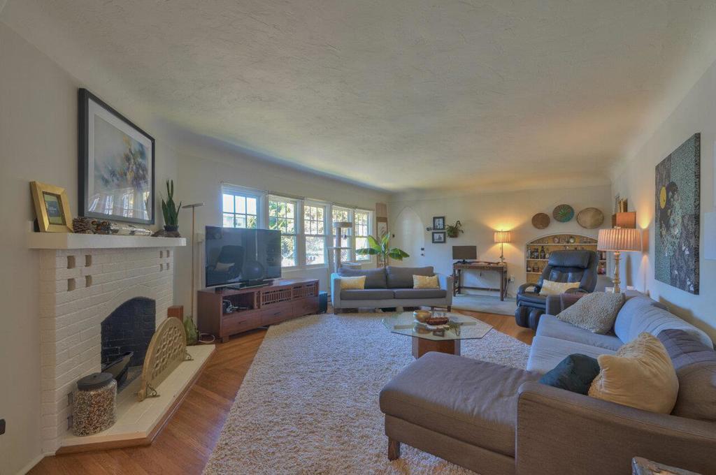 410 Pine Avenue Property Photo 5