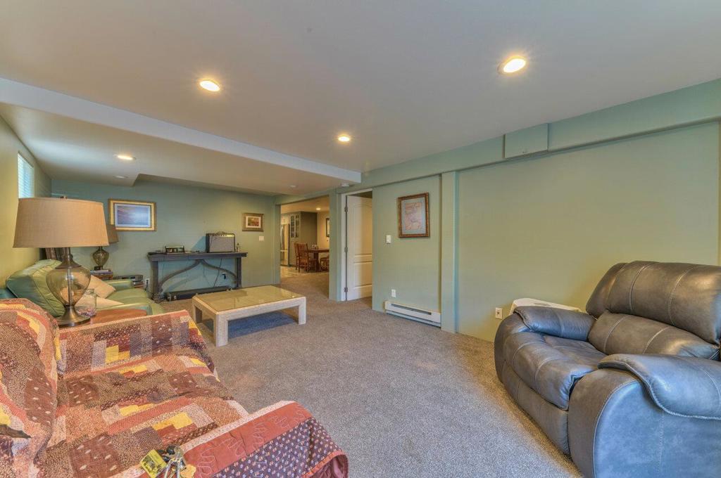 410 Pine Avenue Property Photo 12