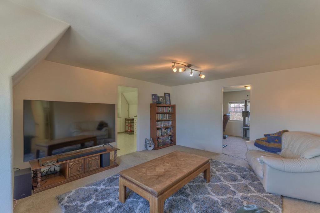 410 Pine Avenue Property Photo 32