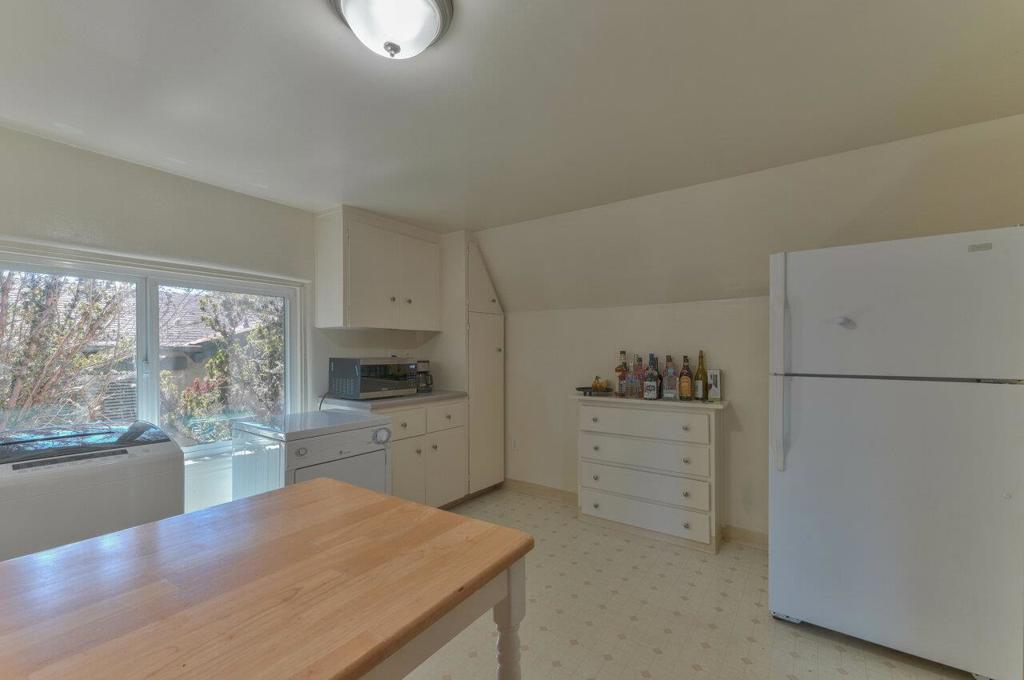 410 Pine Avenue Property Photo 38