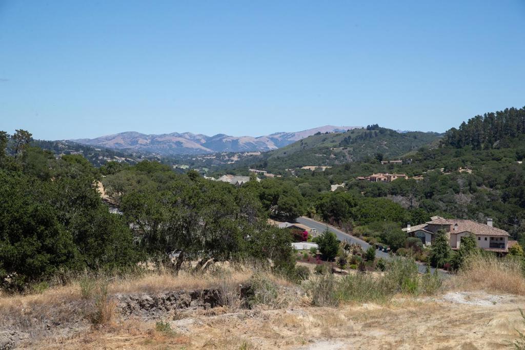 7567 Paseo Vista Property Photo 9