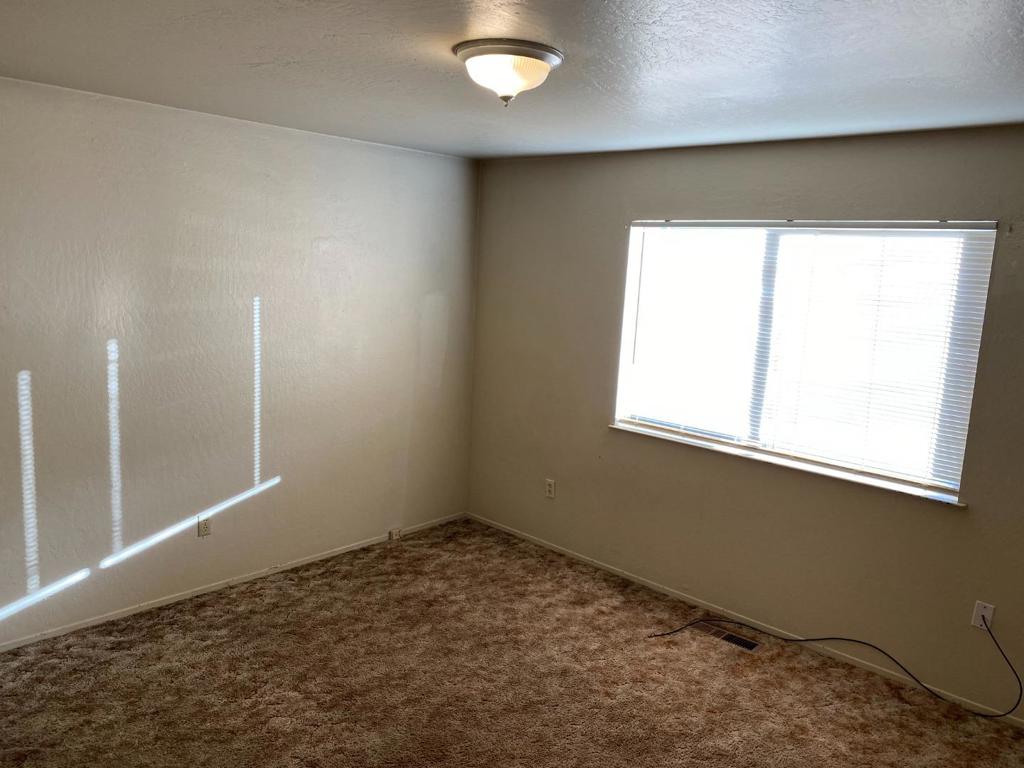1067 Harcourt Avenue Property Photo 5
