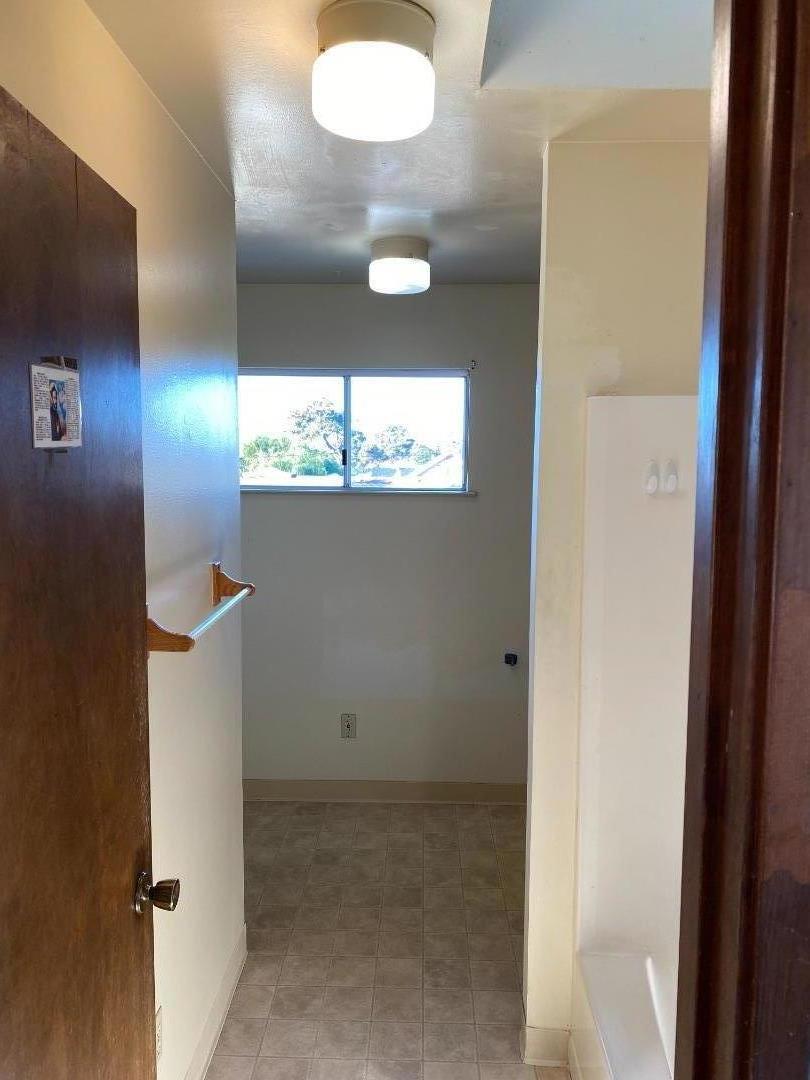 1067 Harcourt Avenue Property Photo 8