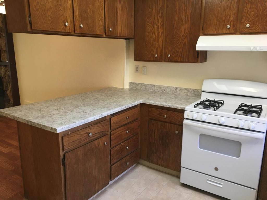 1067 Harcourt Avenue Property Photo 15