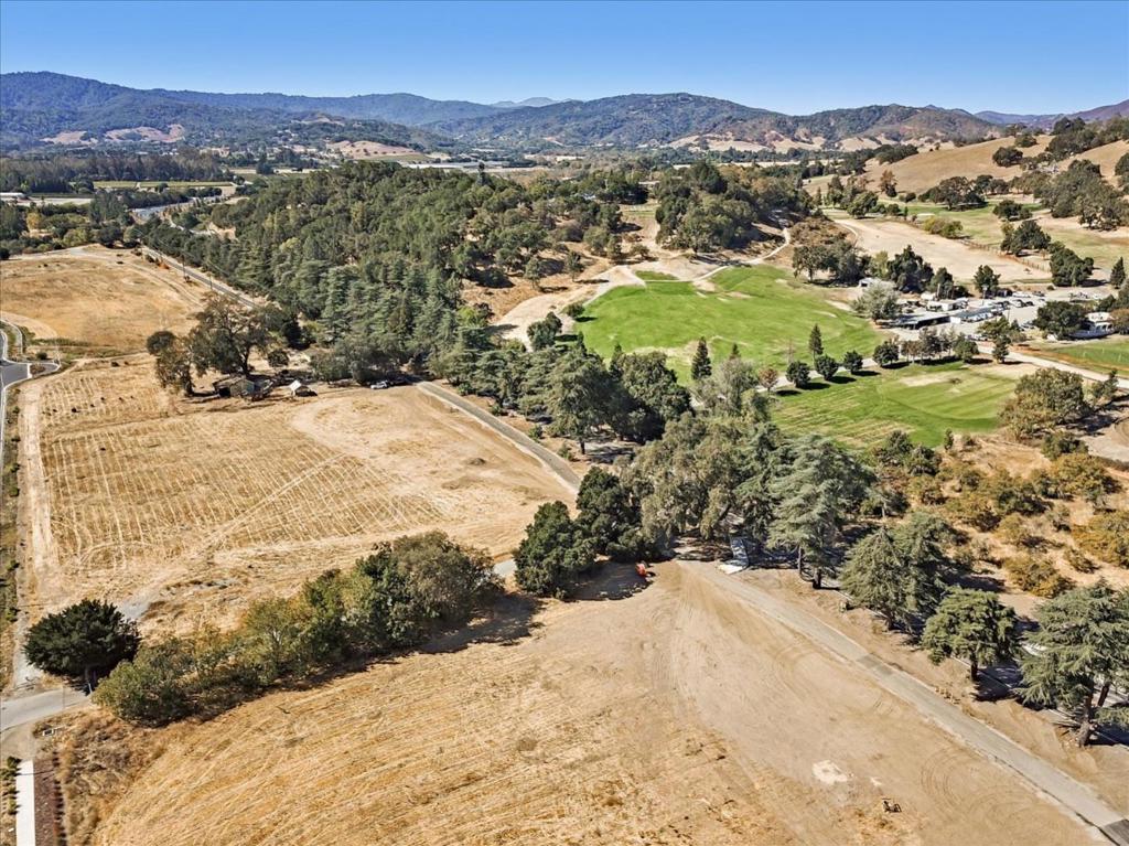 2740 Hecker Pass Road Property Photo 2