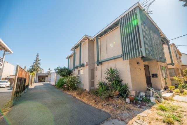 1088 Myrtle Street Property Photo