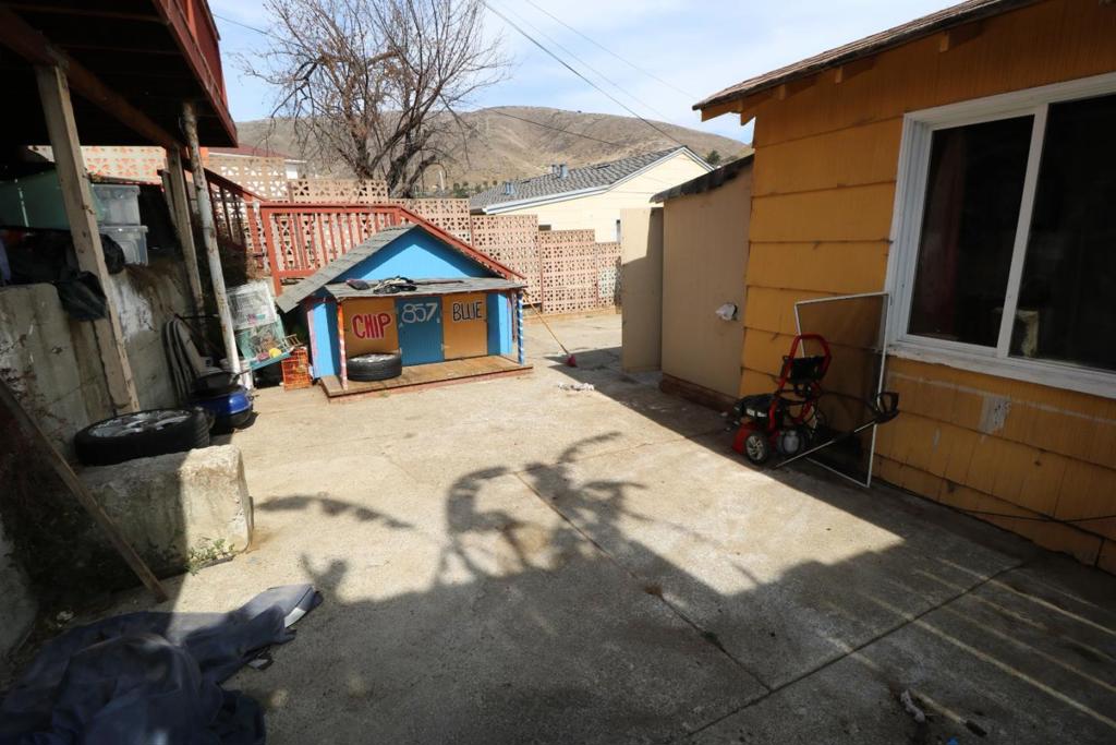 856 Hawthorne Place Property Photo 10