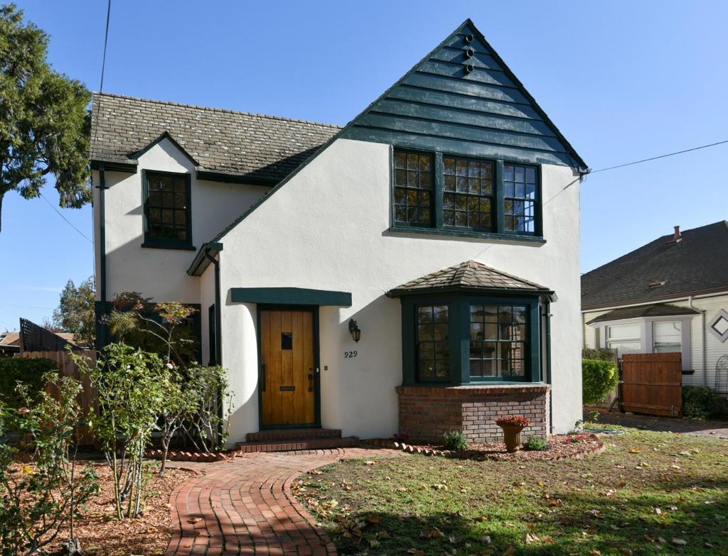 929935 Monterey Street Property Photo 2