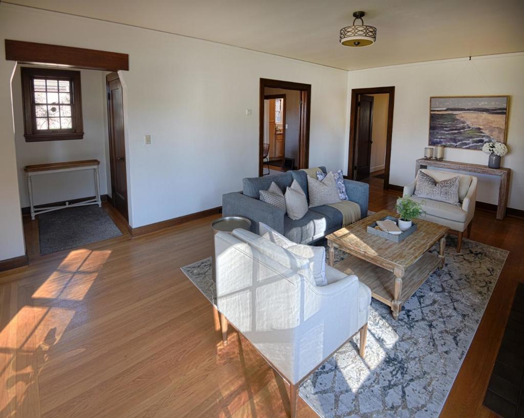 929935 Monterey Street Property Photo 6