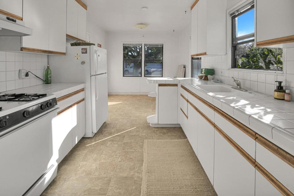 511 Laguna Street Property Photo 13