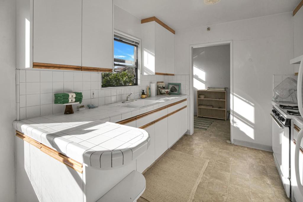 515 Laguna Street Property Photo 12