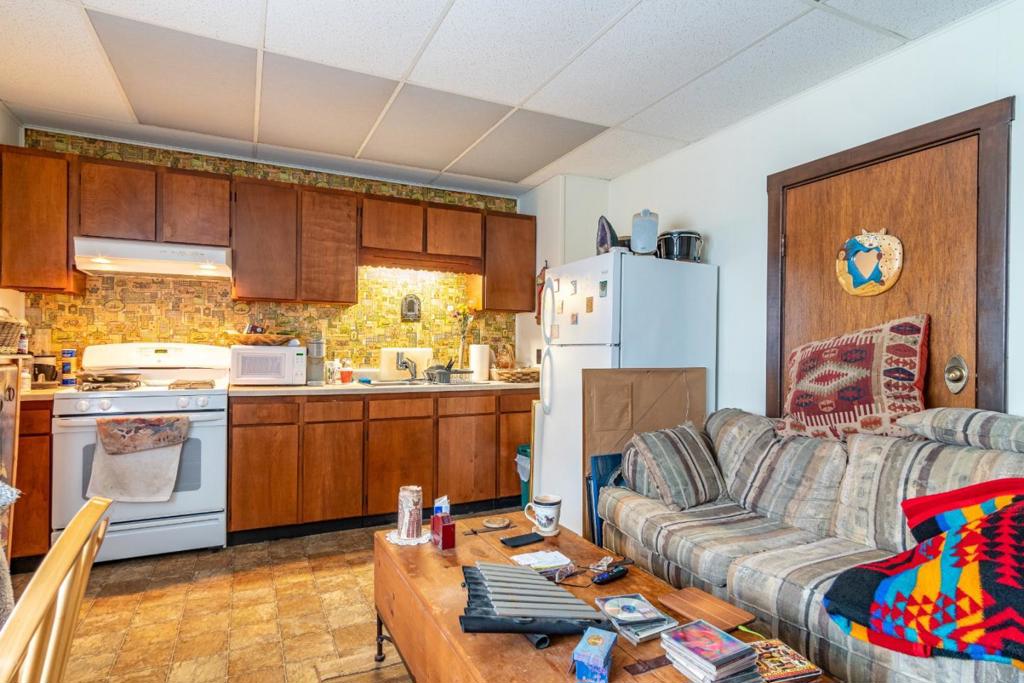 372 Monroe Street Property Photo 22