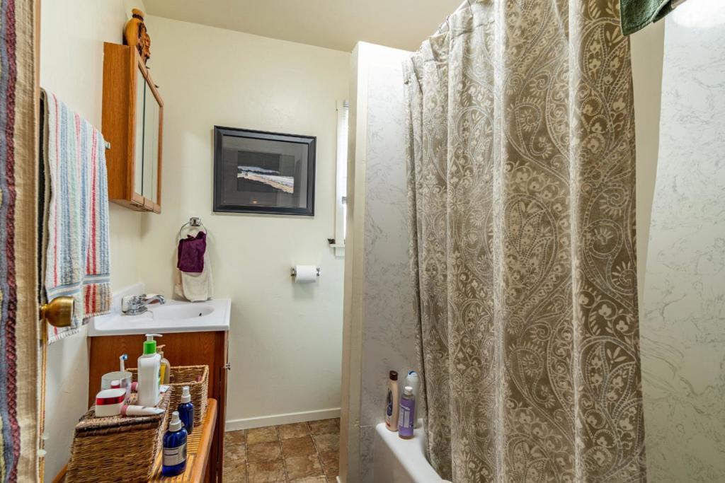 372 Monroe Street Property Photo 24