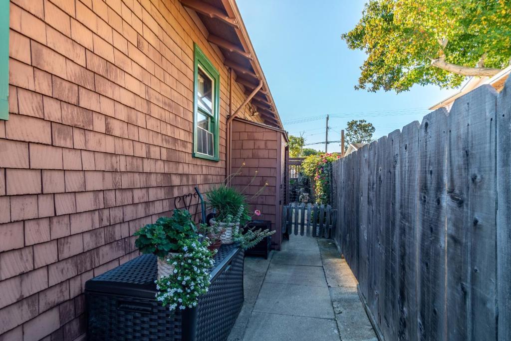 372 Monroe Street Property Photo 25
