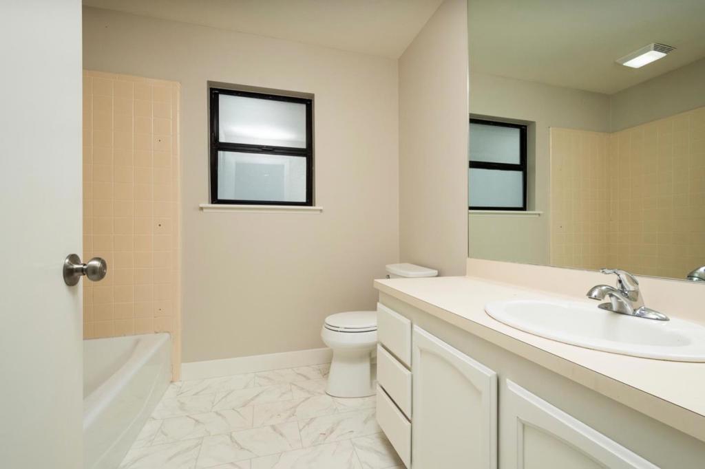 610 Grand Avenue Property Photo 13