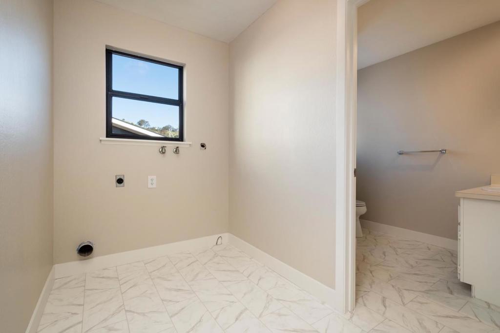 610 Grand Avenue Property Photo 14