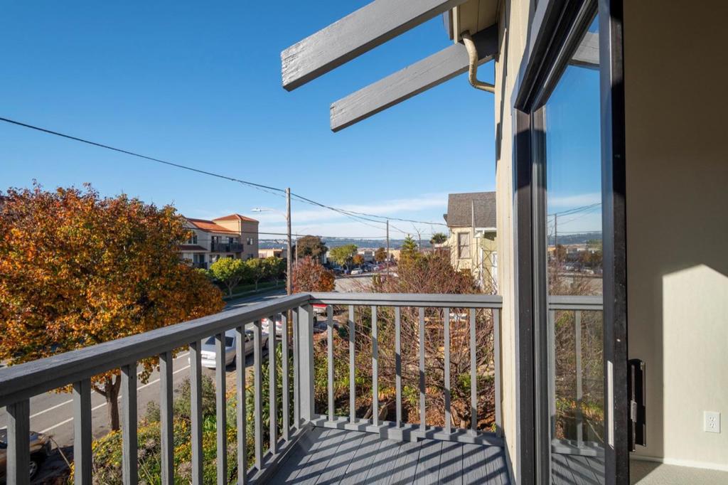 610 Grand Avenue Property Photo 16