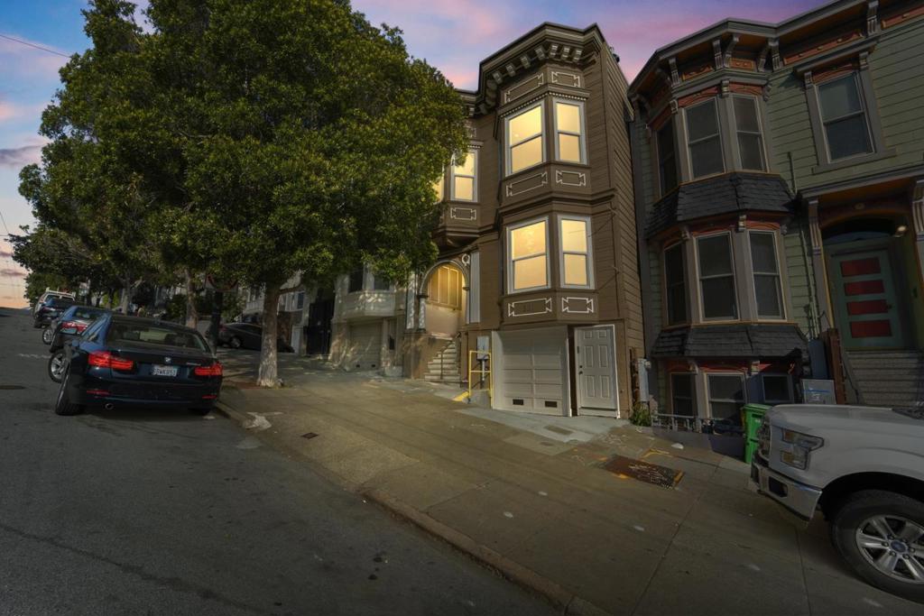 321 Castro Street Property Photo 1