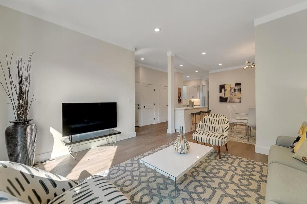 321 Castro Street Property Photo 12
