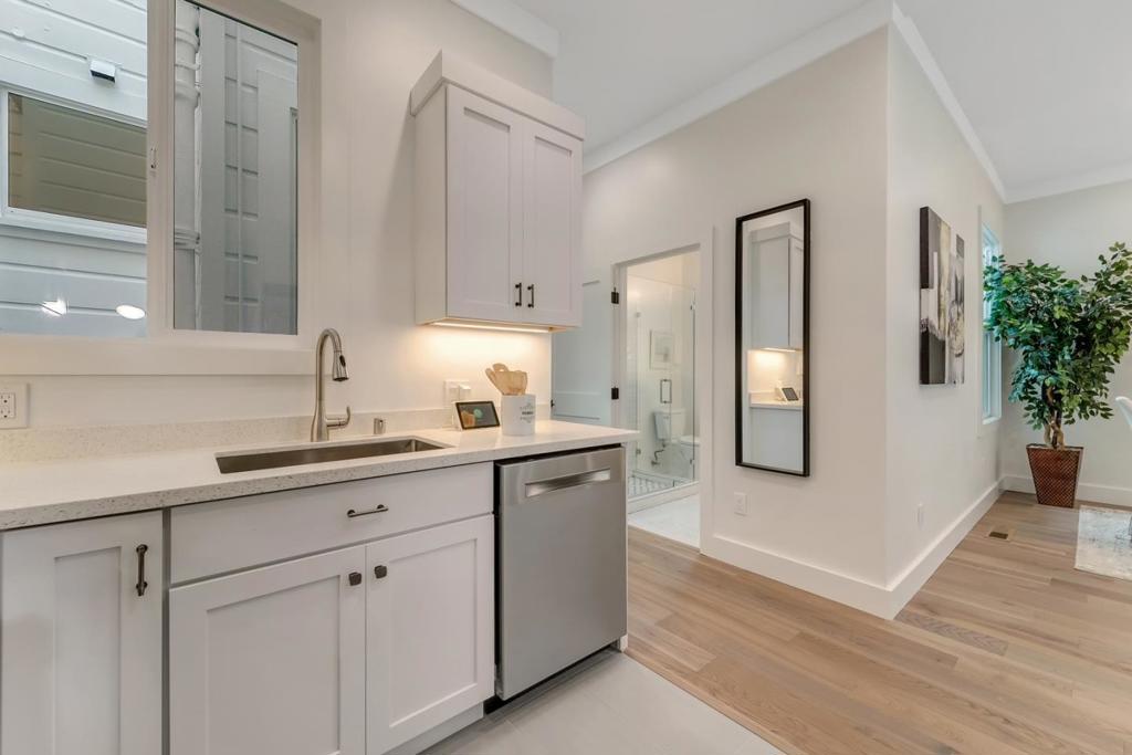 321 Castro Street Property Photo 17