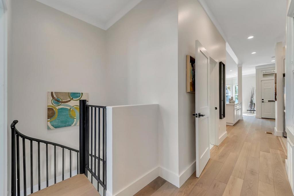 321 Castro Street Property Photo 22