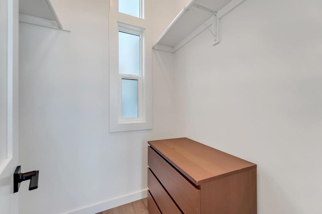 321 Castro Street Property Photo 31