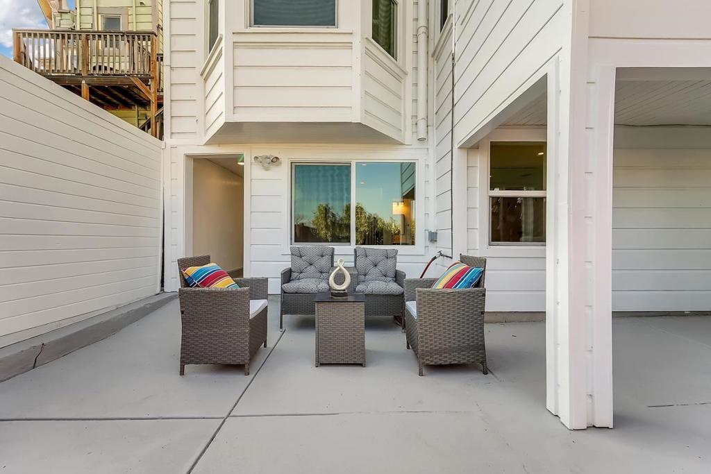 321 Castro Street Property Photo 40