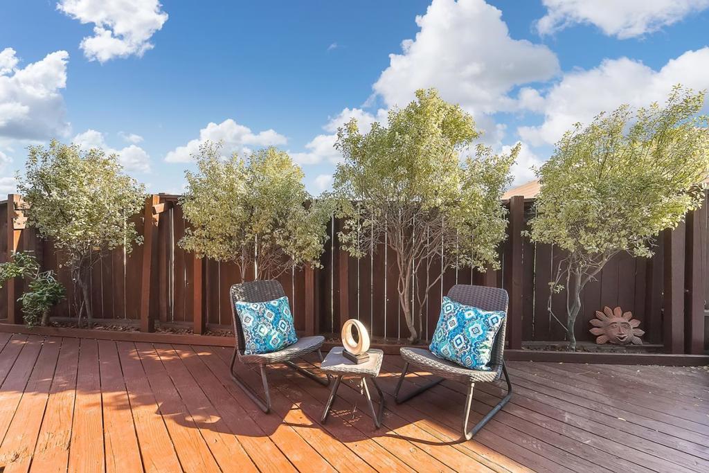 321 Castro Street Property Photo 42