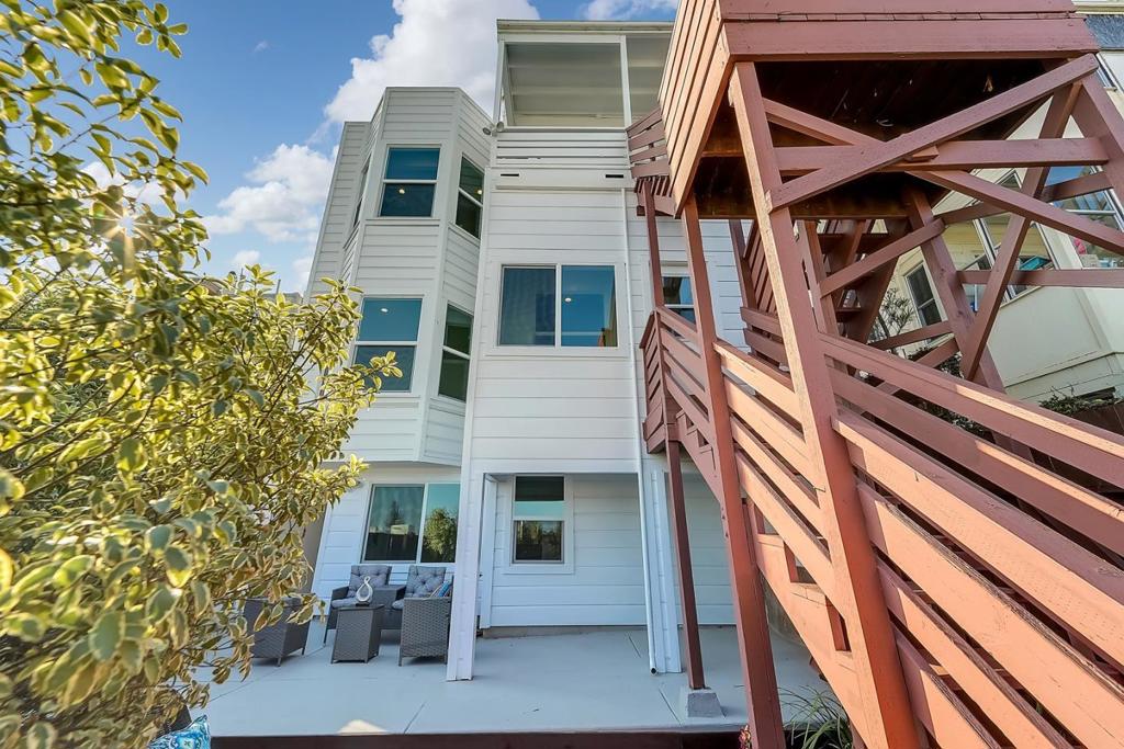 321 Castro Street Property Photo 44