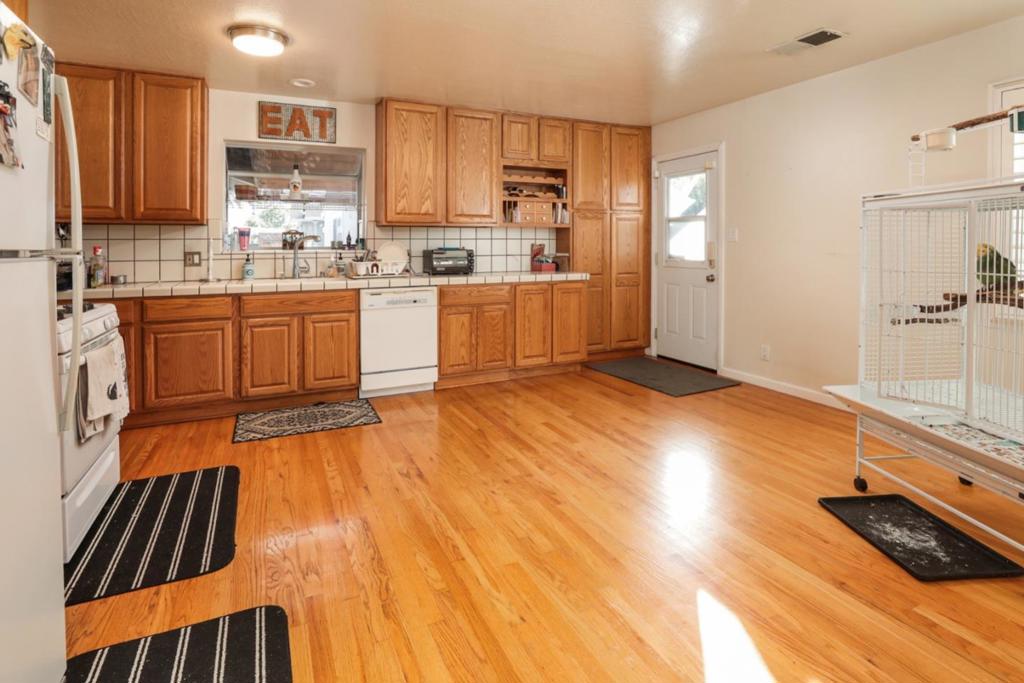1150 Shamrock Drive Property Photo 6