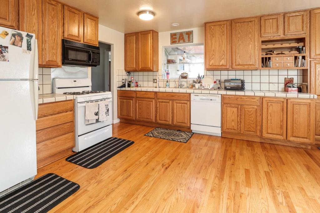 1150 Shamrock Drive Property Photo 8